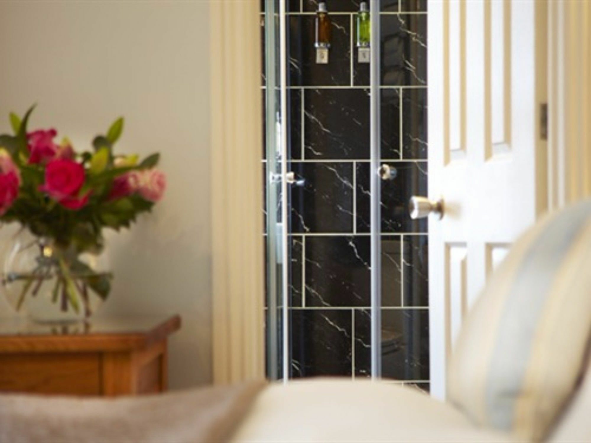 Seasons Guest house 4*